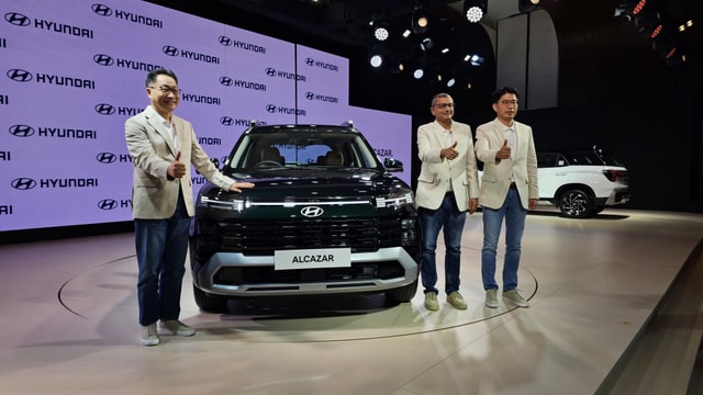 Hyundai Alcazar Facelift Launched In India; Prices Start At Rs. 14.99 Lakh Hyundai Alcazar Facelift Launched In India; Prices Start At Rs. 14.99 Lakh