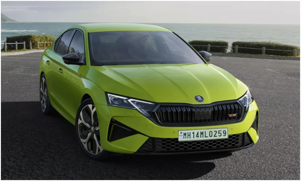 Skoda Octavia RS Preorders Open Online, Reservation Amount Set At Rs 2.50 Lakh Skoda Octavia RS Preorders Open Online, Reservation Amount Set At Rs 2.50 Lakh