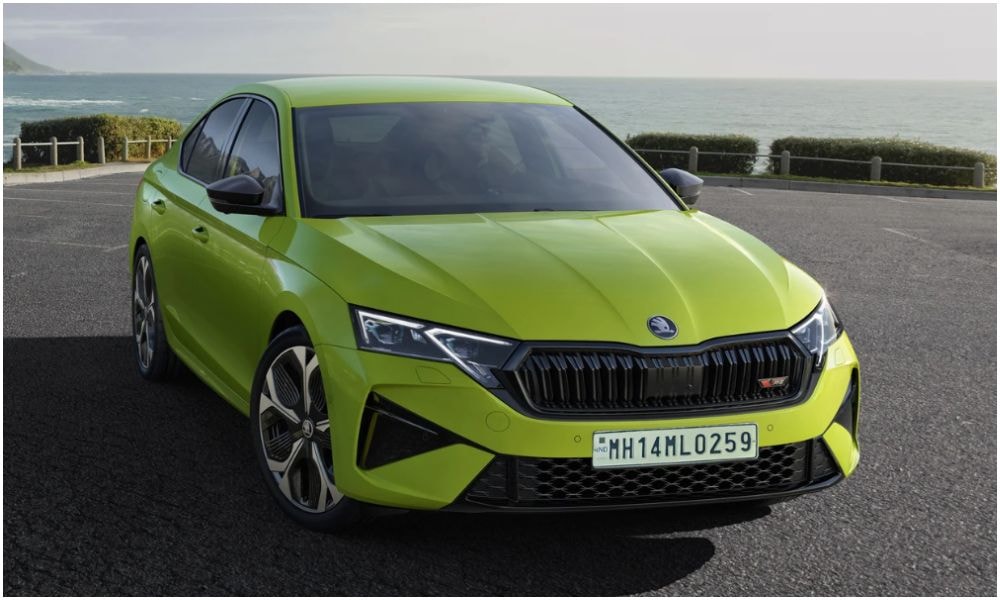 Skoda Octavia RS Preorders Open Online, Reservation Amount Set At Rs 2.50 Lakh Skoda Octavia RS Preorders Open Online, Reservation Amount Set At Rs 2.50 Lakh
