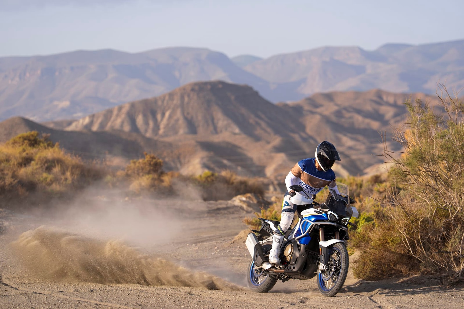 MV Agusta Enduro Veloce Unveiled MV Agusta Enduro Veloce Unveiled