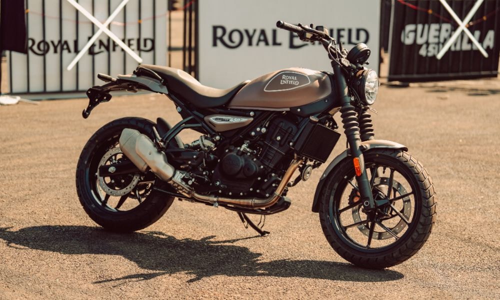 Royal Enfield Guerrilla 450 Receives New Livery, Priced At Rs 2.49 Lakh Royal Enfield Guerrilla 450 Receives New Livery, Priced At Rs 2.49 Lakh