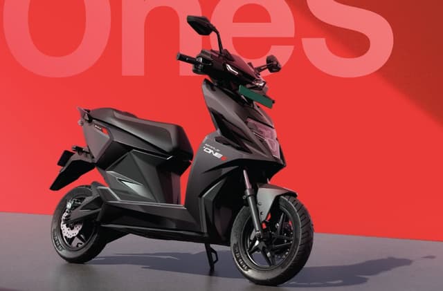 Simple OneS Electric Scooter Launched At Rs 1.40 Lakh The OneS essentially replaces the Dot One in Simple Energy's lineup