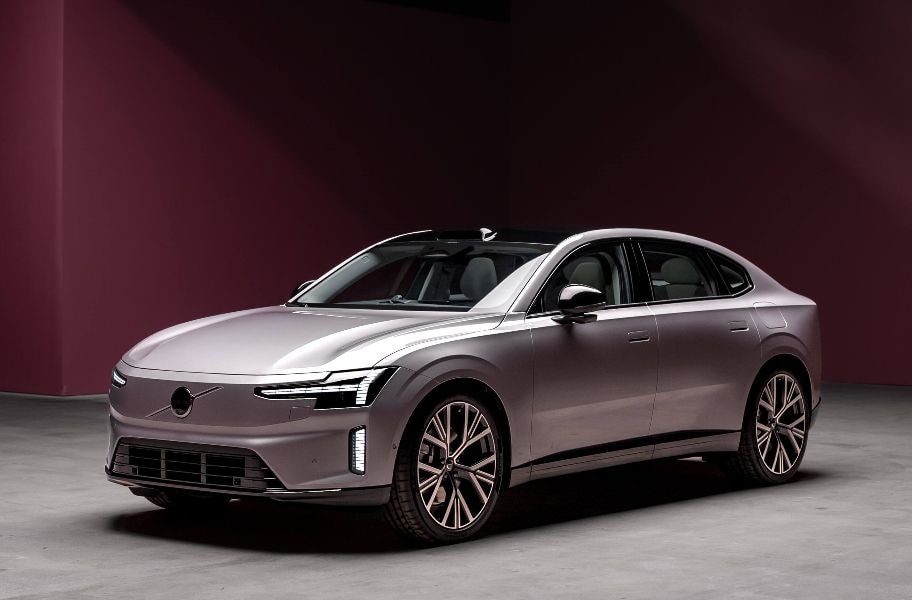 Volvo ES90 Electric Sedan Unveiled Volvo ES90 Electric Sedan Unveiled