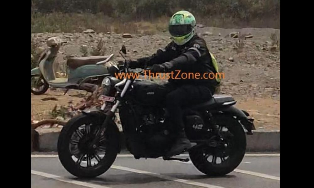 Jawa 42 FJ Spied With A Single Exhaust Jawa 42 FJ Spied With A Single Exhaust