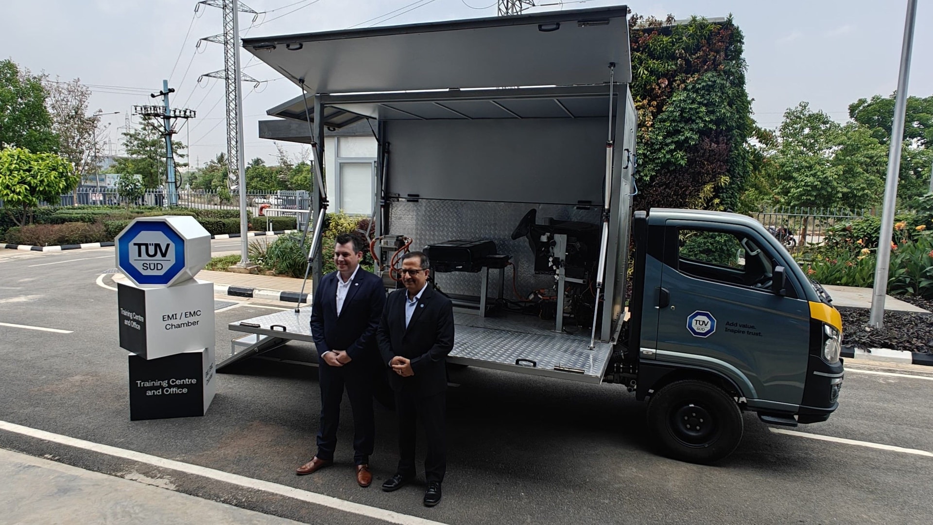 TUV SUD Introduces E-Mobility Mobile Training Lab; Aims To Educate EV Sector Stakeholders To Handle High Voltage EVs TUV SUD Introduces E-Mobility Mobile Training Lab; Aims To Educate EV Sector Stakeholders To Handle High Voltage EVs