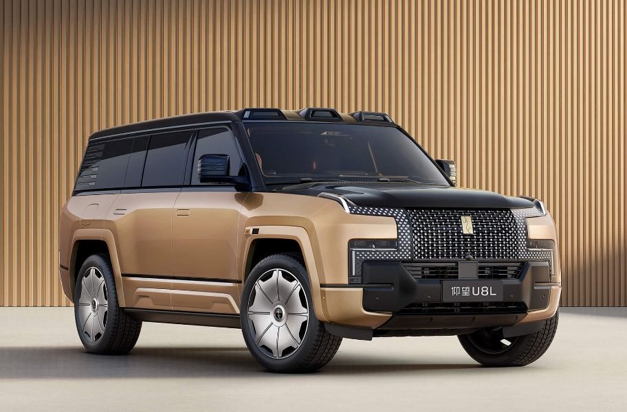 BYD Yangwang U8 Long Wheelbase SUV Showcased At Auto Shanghai 2025 BYD Yangwang U8 Long Wheelbase SUV Showcased At Auto Shanghai 2025