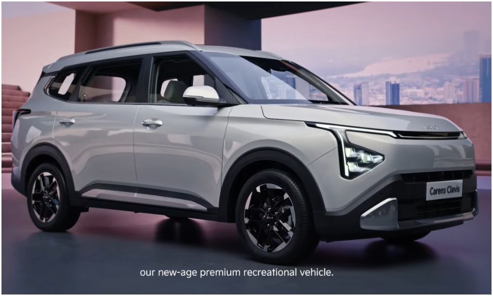 Kia Carens Clavis Unveiled: Facelifted MPV Gets Panoramic Sunroof, L2 ADAS Kia Carens Clavis Unveiled: Facelifted MPV Gets Panoramic Sunroof, L2 ADAS