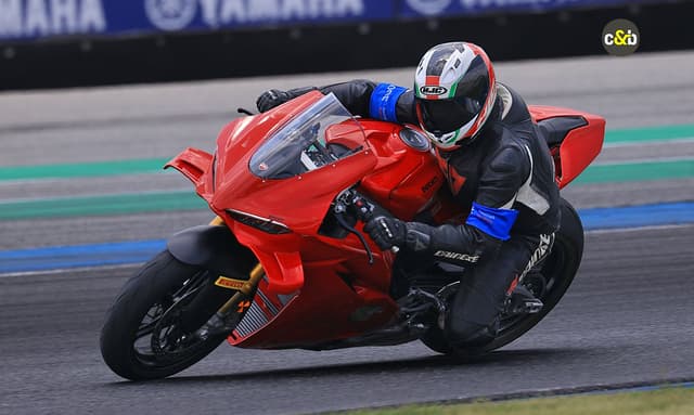 2025 Ducati Panigale V4 S First Ride Review: An Evolved Predator Smoother, faster and smarter is what the new 2025 Ducati Panigale V4 S has become. But how did Ducati achieve it? We find out at the Chang International Circuit.