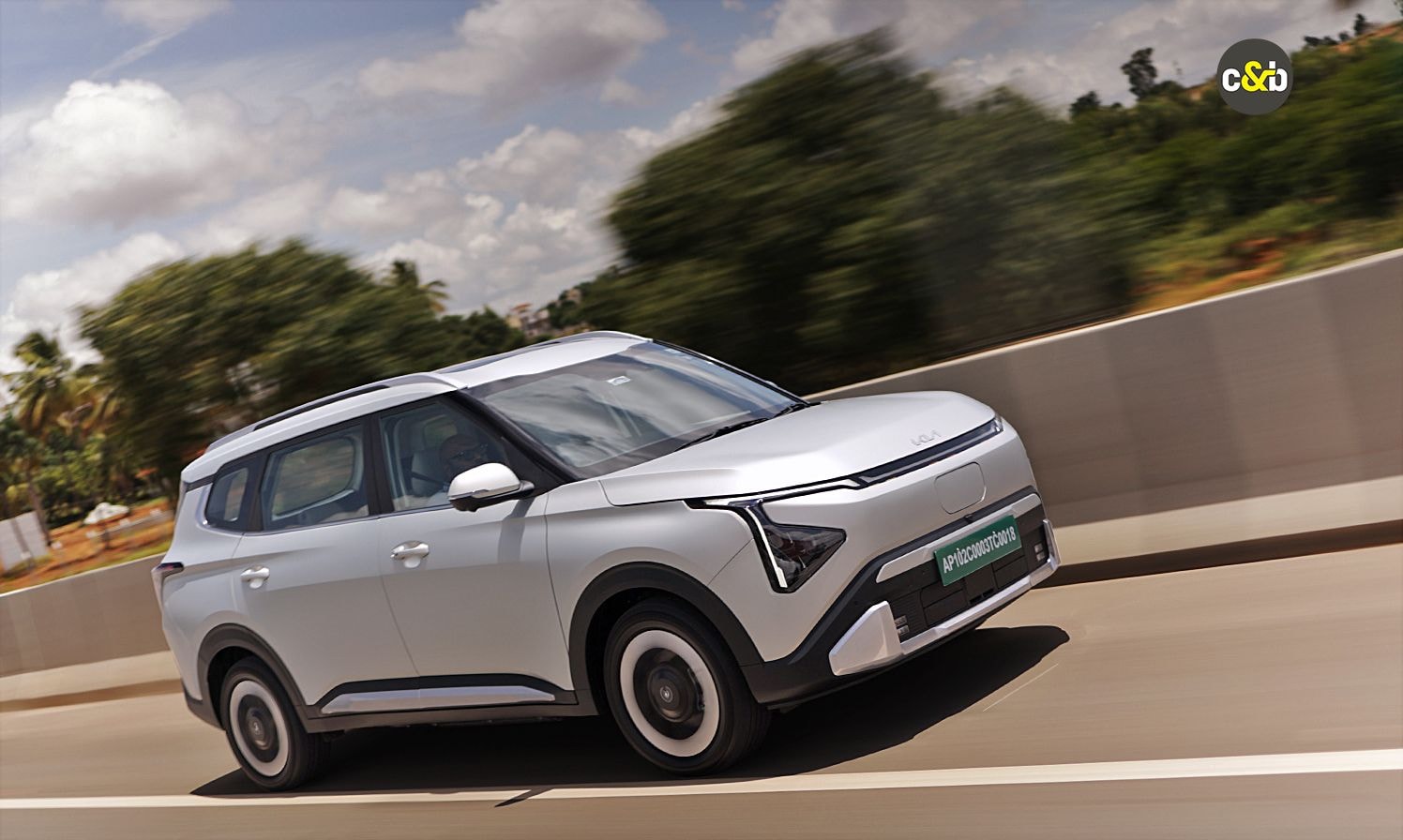 Kia Carens Clavis EV Line-Up Expanded To 6 Variants; New HTX E & HTX E (ER) Trims Added Kia Carens Clavis EV Line-Up Expanded To 6 Variants; New HTX E & HTX E (ER) Trims Added