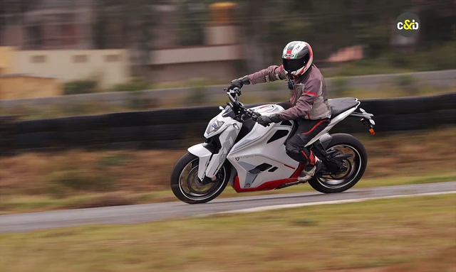 2025 Ultraviolette F77 First Ride Impressions: Get Smart 2025 Ultraviolette F77 First Ride Impressions: Get Smart