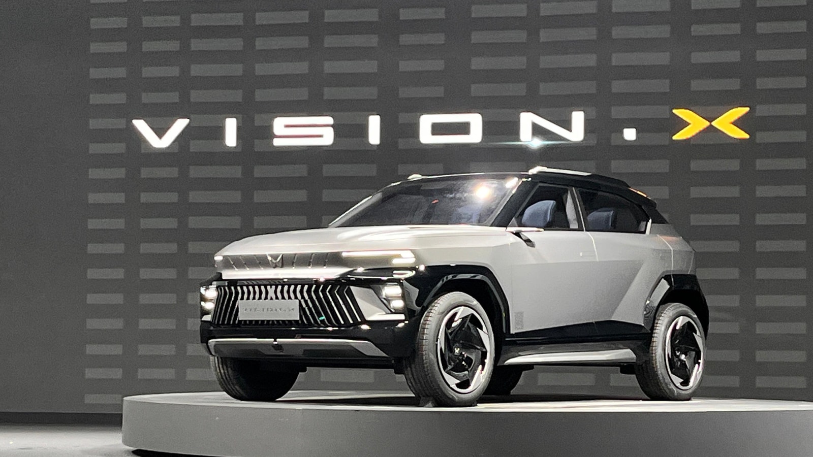 Mahindra Vision X Concept Revealed; Based On New NU IQ Platform Mahindra Vision X Concept Revealed; Based On New NU IQ Platform