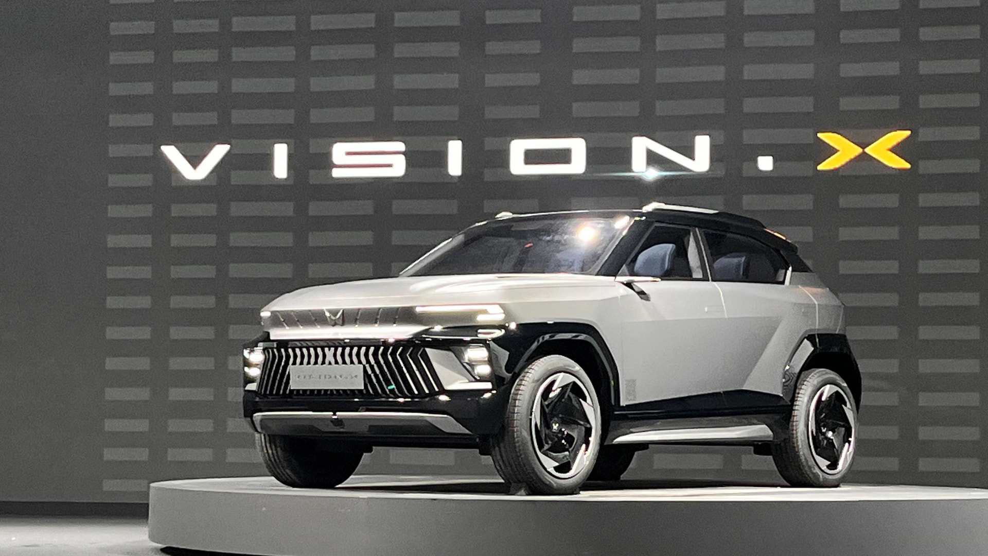 Mahindra Vision X Concept Revealed; Based On New NU IQ Platform Mahindra Vision X Concept Revealed; Based On New NU IQ Platform