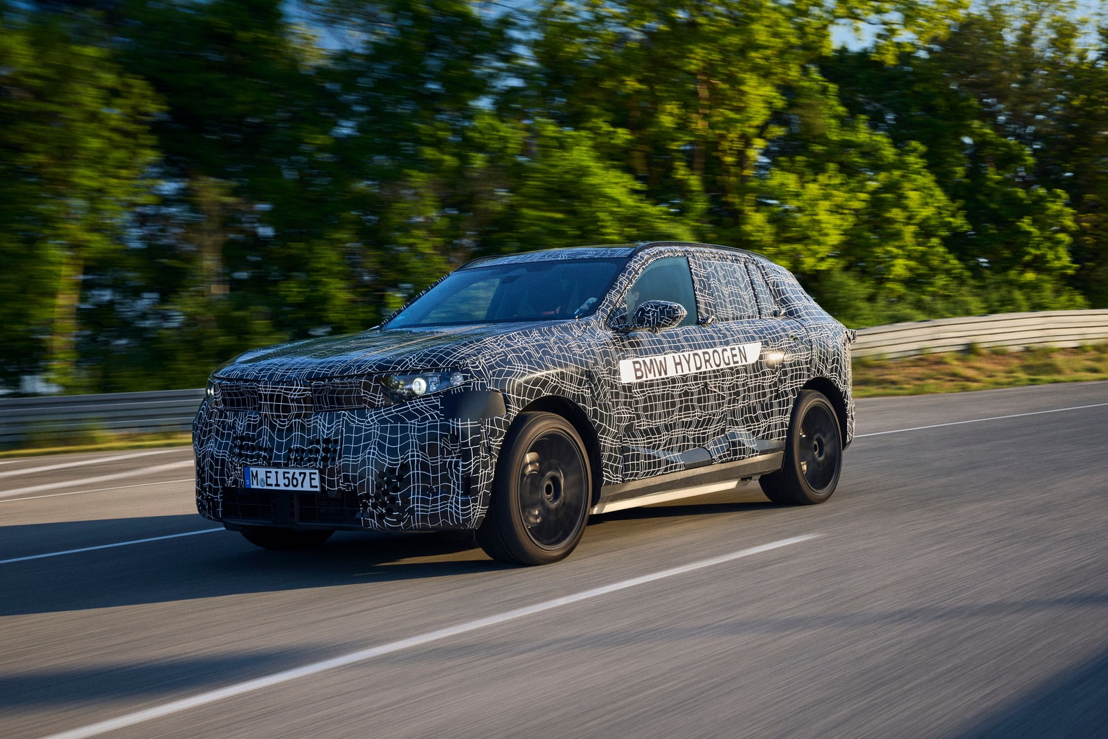 BMW iX5 Hydrogen To Enter Series Production In 2028 BMW iX5 Hydrogen To Enter Series Production In 2028