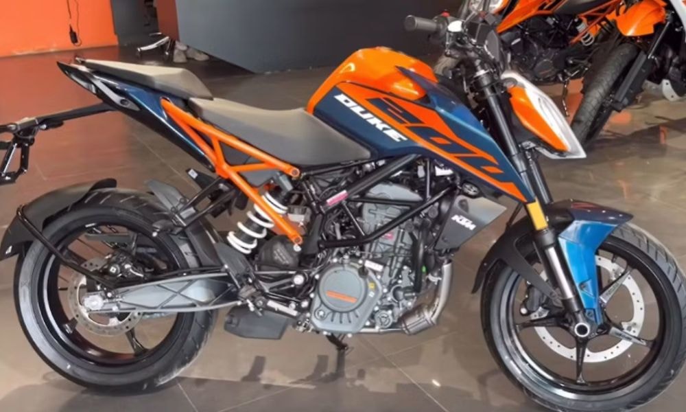 KTM 200 Duke Receives Hardware Updates; Priced at Rs 1.94 Lakh KTM 200 Duke Receives Hardware Updates; Priced at Rs 1.94 Lakh
