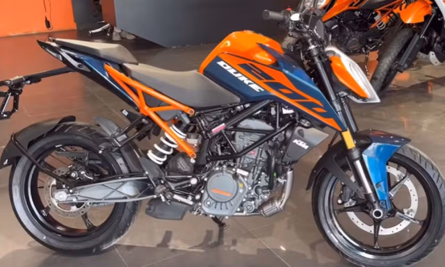 KTM 200 Duke Receives Hardware Updates; Priced at Rs 1.94 Lakh KTM 200 Duke Receives Hardware Updates; Priced at Rs 1.94 Lakh
