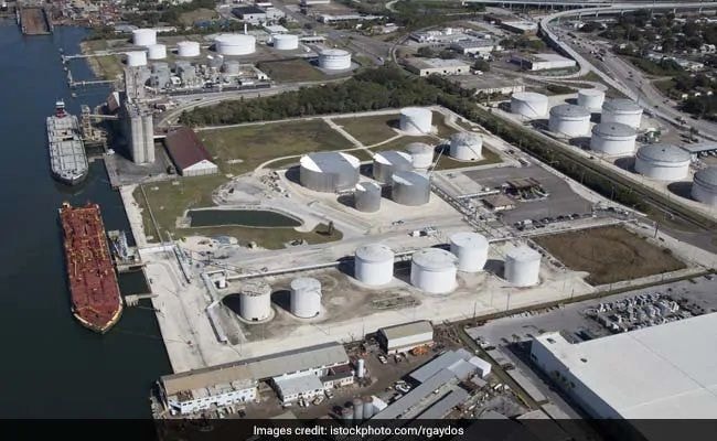 Oil Snaps Declining Streak As Saudi, Russia Meeting Calms Markets Oil Snaps Declining Streak As Saudi, Russia Meeting Calms Markets