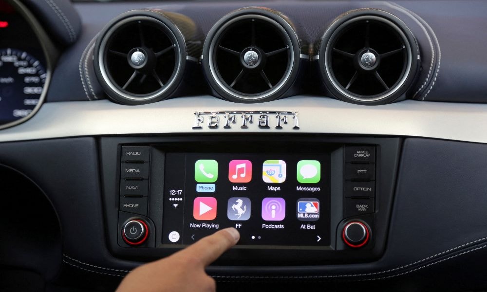 Apple Eyes Fuel Purchases From Dashboard As It Revs Up Car Software Apple Eyes Fuel Purchases From Dashboard As It Revs Up Car Software
