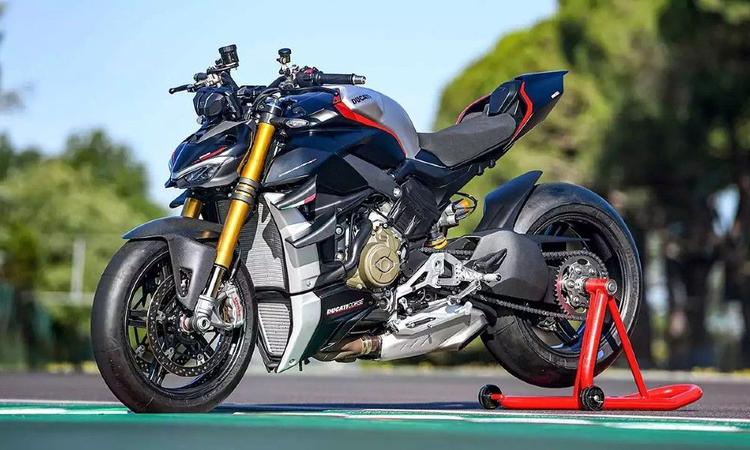 The Ducati Streetfighter V4 SP is more expensive by about Rs. 14 lakh and Rs. 10.76 lakh over the standard and S variants respectively. For the extra money, you get a state-of-the-art motorcycle with higher-spec components that shed weight and improve performance.