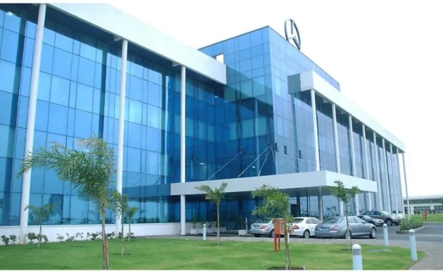 Mercedes-Benz Expects Supply Chain Constraints To Continue In 2022 Mercedes-Benz Expects Supply Chain Constraints To Continue In 2022