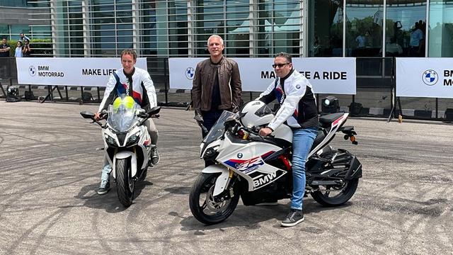 The BMW G 310 RR is a sibling to the TVS Apache RR 310 but the company has given it few cosmetic updates to the BMW G 310 RR it gets BMW-specific colours and graphics, making its more in line with BMW Motorrad models.