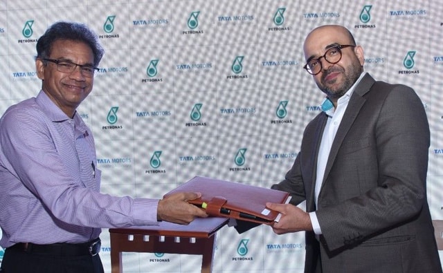 Tata Motors Partners With Petronas For Lubricants On Commercial Vehicles Tata Motors Partners With Petronas For Lubricants On Commercial Vehicles