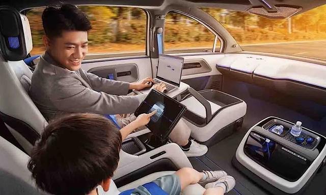 Baidu unveiled its new autonomous vehicle (AV) with a detachable steering wheel, with plans to put it to use for its robotaxi service in China next year.