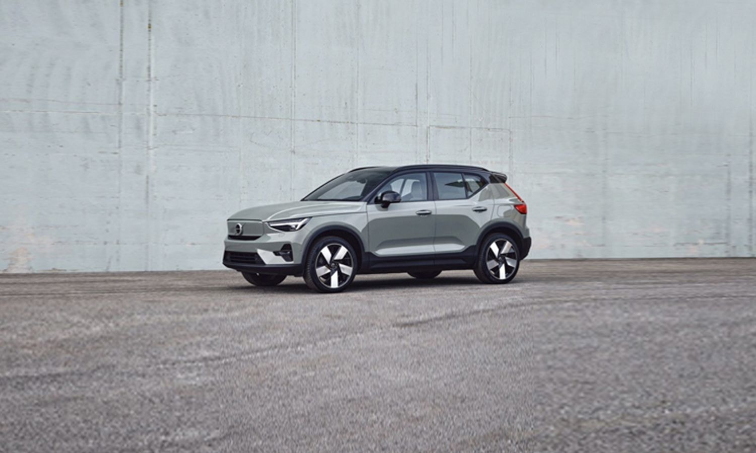 2022 Volvo XC40 Recharge Electric Launched In India; Priced At Rs. 55.90 Lakh 2022 Volvo XC40 Recharge Electric Launched In India; Priced At Rs. 55.90 Lakh