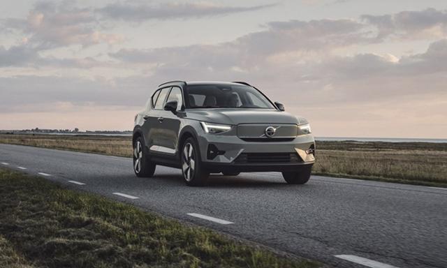 The Volvo XC40 Recharge is available in a single variant and in terms of positioning, it sits between the new Kia EV6 and larger electric SUVs such as the Jaguar I-Pace, Audi e-Tron, and Mercedes EQC.