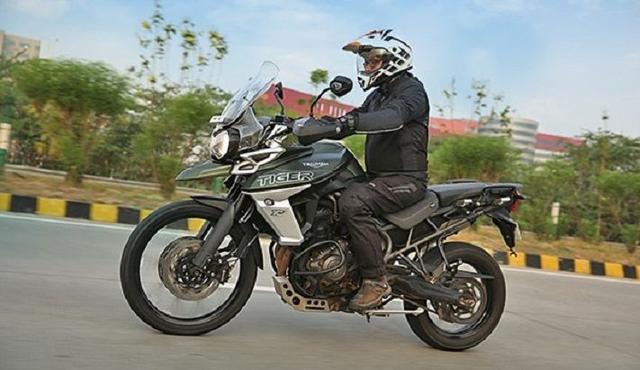 If you are looking for a premium motorcycle on a budget, then going for a pre-owned bike is the most practical and economical option. And here are 5 major benefits of buying a used motorcycle.