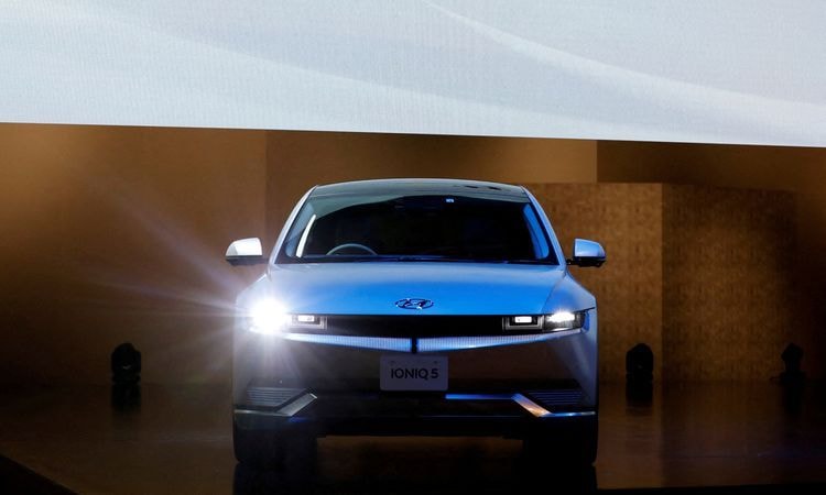 Wary Shoppers Muddy Outlook For Tech, Auto Firms In Asia Wary Shoppers Muddy Outlook For Tech, Auto Firms In Asia