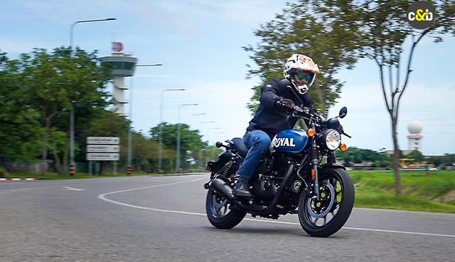 The Royal Enfield Hunter 350 is the most affordable and accessible Royal Enfield motorcycle. But is it worth considering? Here’s a look at its pros and cons in pictures.