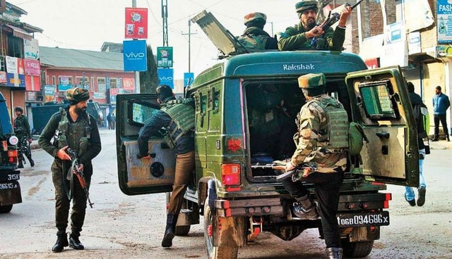 Independence Day 2022: 5 Pre-Owned SUVs You Can Buy That Are Also Used By Indian Armed Forces Independence Day 2022: 5 Pre-Owned SUVs You Can Buy That Are Also Used By Indian Armed Forces