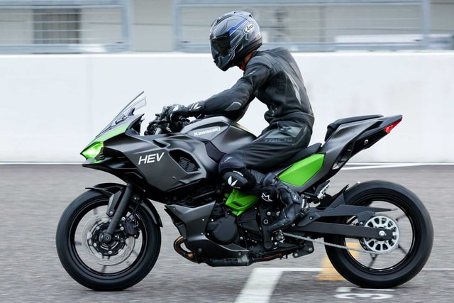 Kawasaki Electric & Hybrd Prototypes Revealed In Japan Kawasaki Electric & Hybrd Prototypes Revealed In Japan