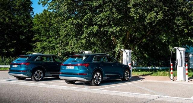 All Audi dealerships get a 22 kW charger, while 16 dealerships have been equipped with a 50 kW DC fast charger.