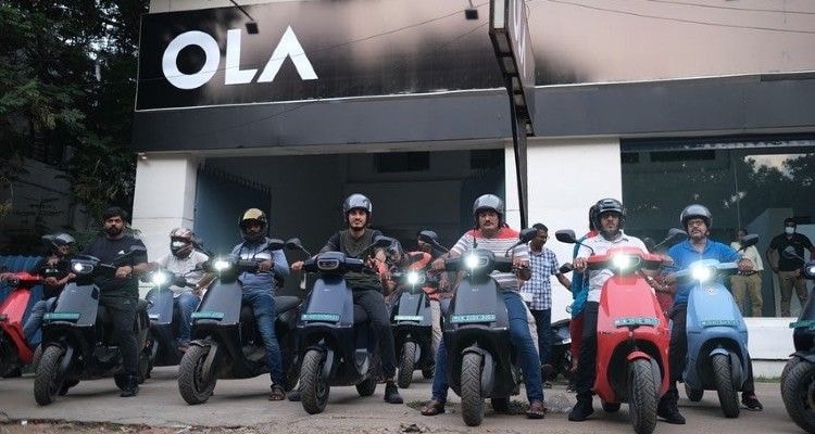 Ola Electric To Lay Off 200 Engineers As Part Of Restructuring Exercise, Plan To Hire 3,000 Engineers In 18 Months Ola Electric To Lay Off 200 Engineers As Part Of Restructuring Exercise, Plan To Hire 3,000 Engineers In 18 Months