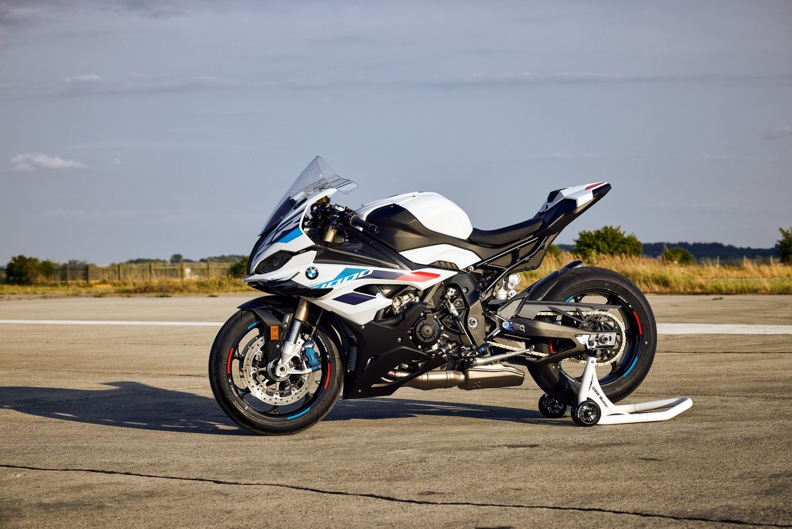 BMW Motorrad To Launch The 2023 S 1000 RR In India on December 10 BMW Motorrad To Launch The 2023 S 1000 RR In India on December 10