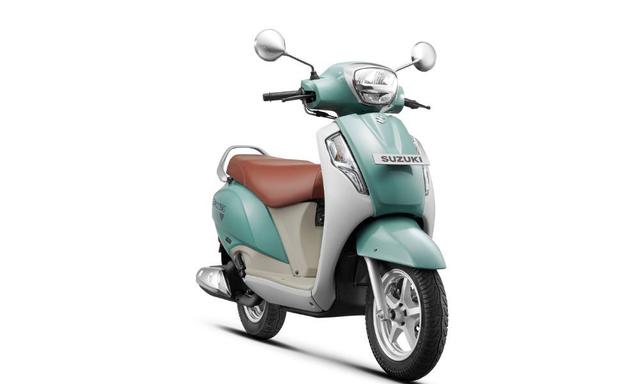 The new dual-tone colour scheme is available in both drum and disc brake variants of the scooter and is said to add value to the youthful and modern appeal of the Suzuki scooter. 