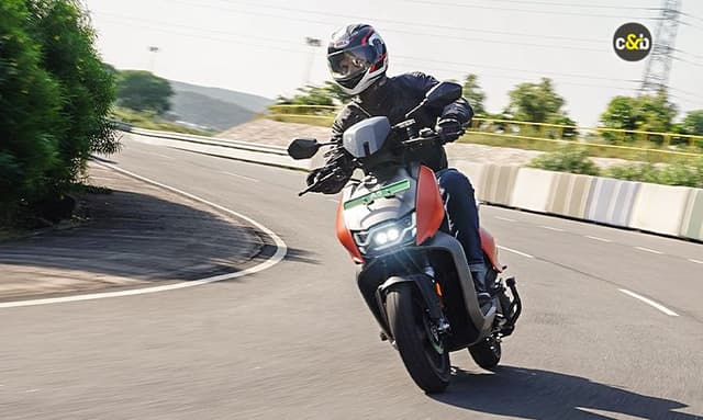 Vida V1 Pro First Ride Review: Is It Worth The Price? We spent some time with the Vida V1 Pro electric scooter, the first electric scooter from Hero MotoCorp to see if it’s worth its premium price, and to get a sense of what it offers to the customer.