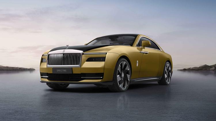Deliveries for the Rolls-Royce Spectre will begin in the fourth quarter of 2023. While the price are yet to be announced, the company says it will be positioned between Cullinan and Phantom. 