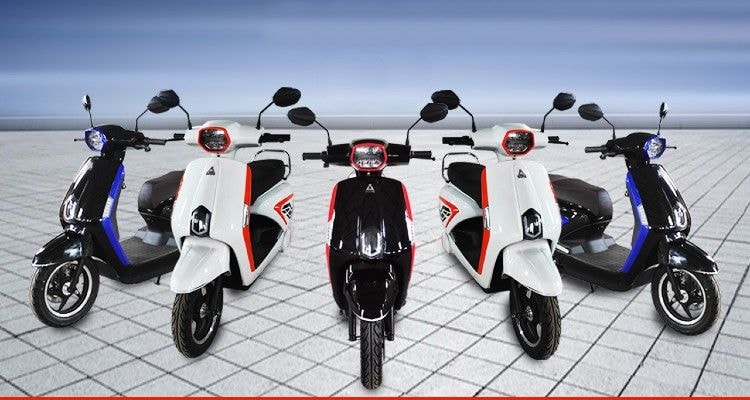 iVooMi JeetX Limited Edition Electric Scooter Launched For The Festive Season, Priced At Rs. 98,000  iVooMi JeetX Limited Edition Electric Scooter Launched For The Festive Season, Priced At Rs. 98,000