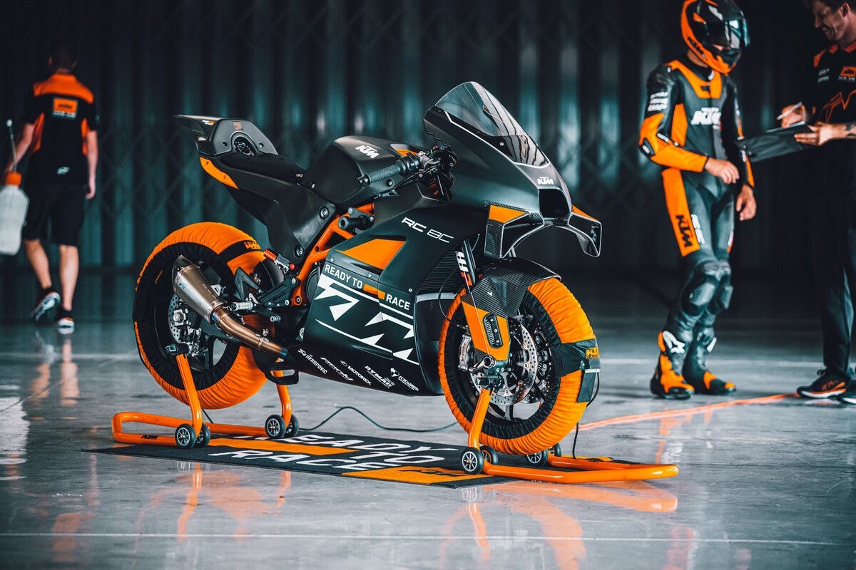 2023 KTM RC 8C Revealed; Only 200 Units Will Be Manufactured 2023 KTM RC 8C Revealed; Only 200 Units Will Be Manufactured