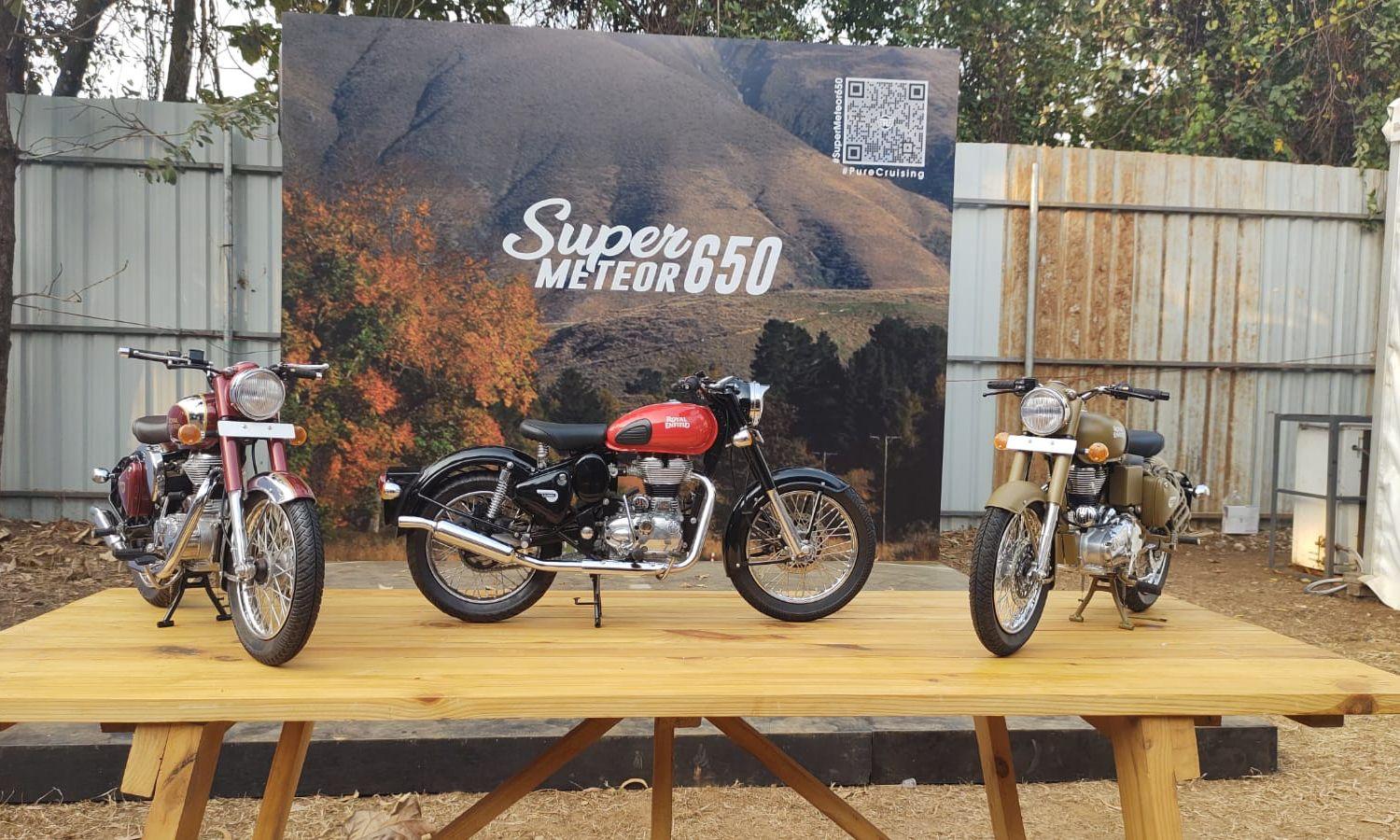 Rider Mania 2022: Royal Enfield Unveils 1:3 Scale Models For Classic 350 & Classic 500