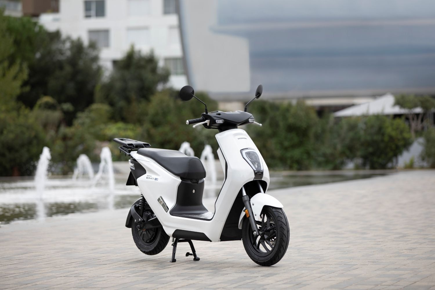 EICMA 2022: Honda EM1 e: Electric Scooter Unveiled For Europe EICMA 2022: Honda EM1 e: Electric Scooter Unveiled For Europe