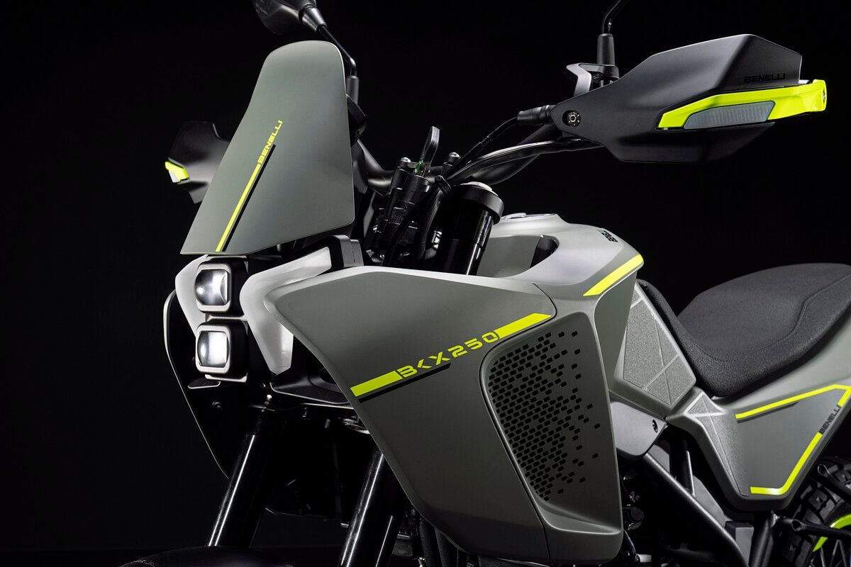 EICMA 2022: Benelli BKX 250, BKX 250S Unveiled EICMA 2022: Benelli BKX 250, BKX 250S Unveiled