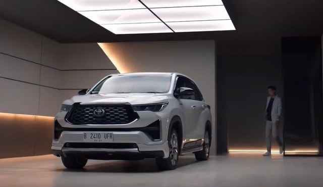 Toyota Innova Hycross (Zenix) Officially Unveiled In Indonesia; India Debut On November 25 Toyota Innova Hycross (Zenix) Officially Unveiled In Indonesia; India Debut On November 25