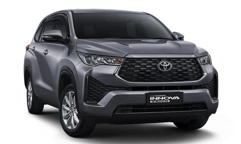 2023 Toyota Innova Hycross India Debut Live Updates: Launch Date, Specifications, Features, Images
