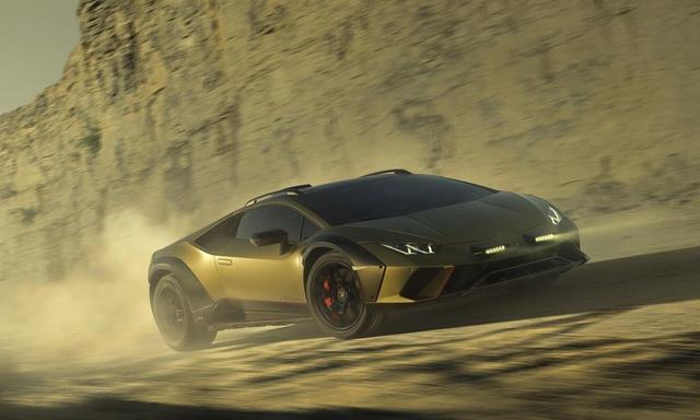 The jacked up Huracan Sterrato gets notable upgrades including a 44mm increase in ride height, greater suspension travel and a dedicated Rally drive mode.