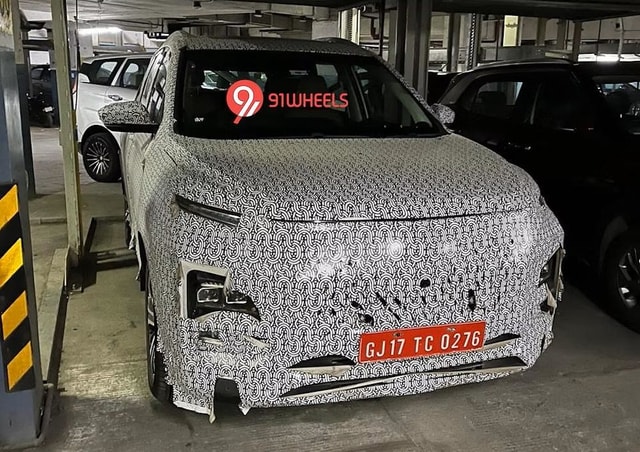 2023 MG Hector Plus Spied Ahead Of Debut 2023 MG Hector Plus Spied Ahead Of Debut