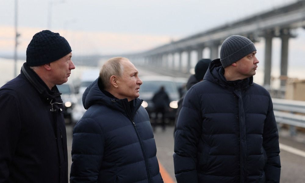 Putin Drives Across Crimea Bridge In A Mercedes Putin Drives Across Crimea Bridge In A Mercedes
