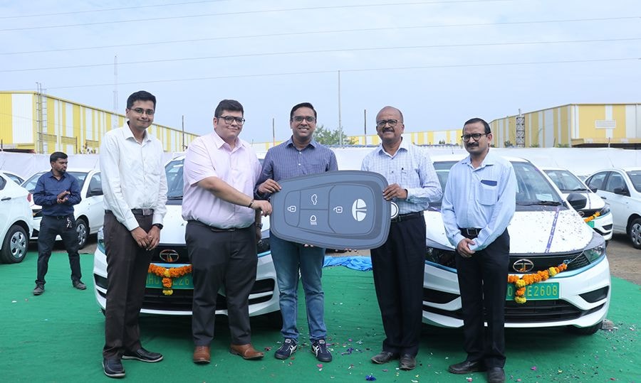 Tata Motors Signs MoU To Deliver 5000 Units Of The XPRES-T EVs To Everest Fleet Tata Motors Signs MoU To Deliver 5000 Units Of The XPRES-T EVs To Everest Fleet